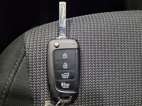 Used 2018 Hyundai Accent SE FWD image 32