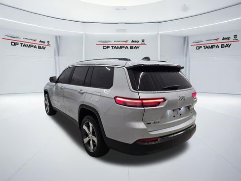 Used 2021 Jeep Grand Cherokee L Limited AWD/4WD image 4
