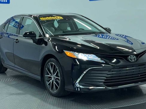 Used 2023 Toyota Camry XLE w/ Cold Weather Package AWD/4WD image 7