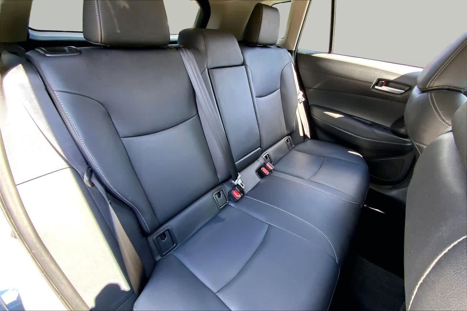 Used 2023 Toyota Corolla Cross XLE w/ Convenience Package AWD/4WD image 20