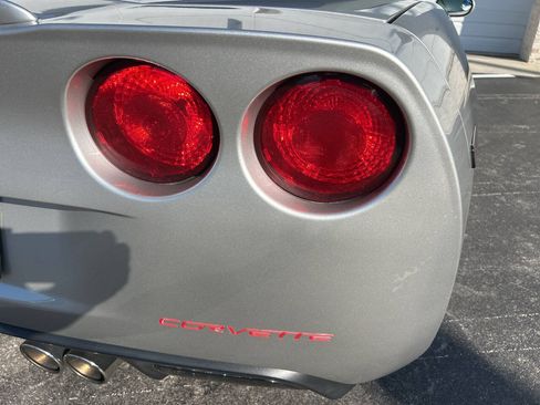Used 2006 Chevrolet Corvette Convertible w/ Preferred Equipment Group RWD image 12