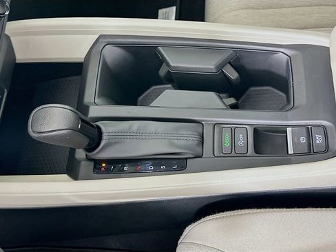 Used 2025 Honda Accord SE image 16