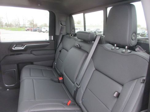 New 2026 GMC Sierra 2500 SLT image 14