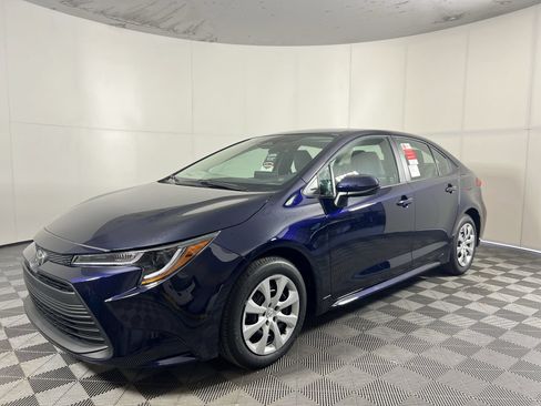 Used 2023 Toyota Corolla LE FWD image 34