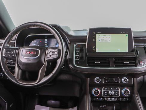 Used 2024 GMC Yukon AT4 w/ Technology Package AWD/4WD image 18