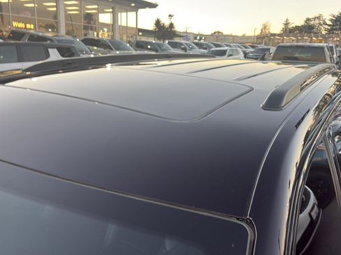 Used 2023 Jeep Grand Cherokee L Laredo image 27