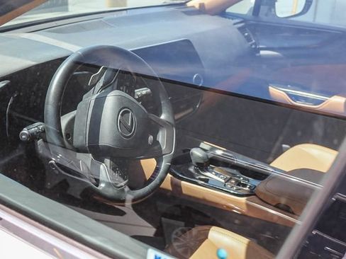Used 2025 Lexus NX 350h AWD w/ Accessory Package (2T) image 17
