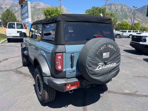 Used 2022 Ford Bronco Badlands w/ Sasquatch Package AWD/4WD image 11