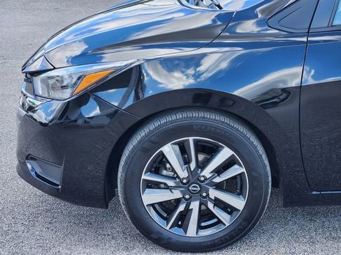 Used 2025 Nissan Versa SV image 5