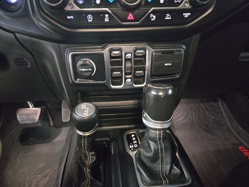 Used 2020 Jeep Gladiator Overland image 20