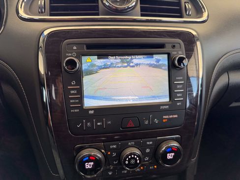 Used 2017 Buick Enclave Premium w/ Experience Buick Package FWD image 10