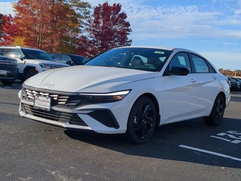 Used 2026 Hyundai Elantra Sport FWD image 7