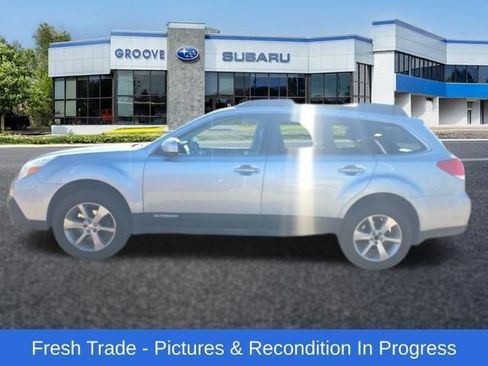 Used 2014 Subaru Outback 2.5i Limited w/ Popular Package #1B AWD/4WD image 2