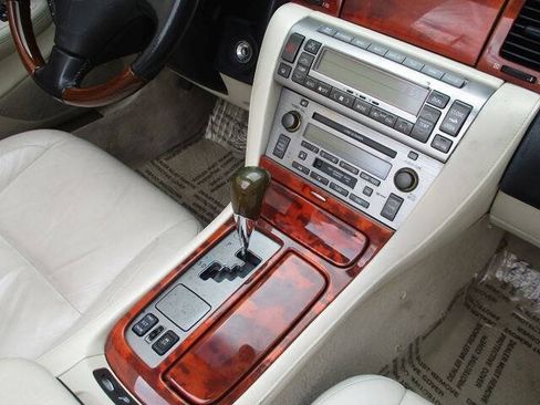 Used 2007 Lexus SC 430 Convertible w/ Preferred Accessory Pkg RWD image 9