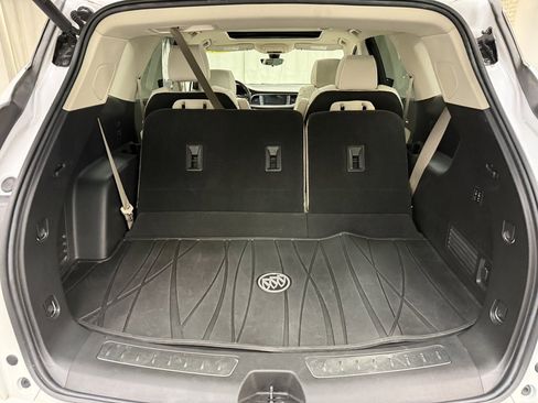 Used 2024 Buick Enclave Avenir w/ Avenir Technology Package image 6