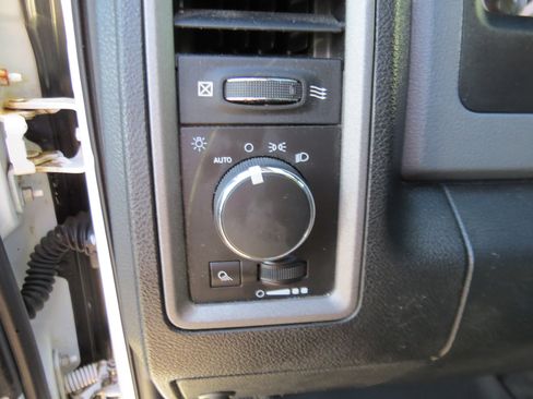 Used 2017 RAM 1500 Tradesman w/ Popular Equipment Group RWD image 17