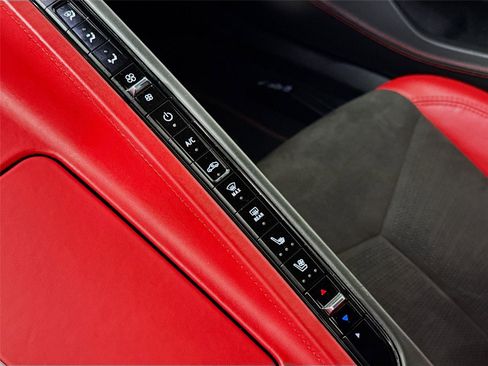 Used 2024 Chevrolet Corvette Z06 image 16