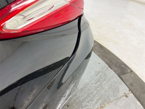 Used 2016 Toyota Camry XLE image 32