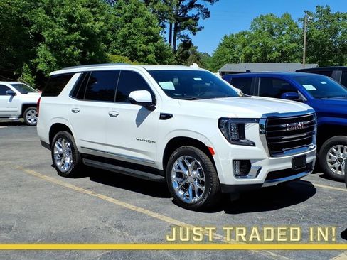 Used 2022 GMC Yukon SLT w/ SLT Luxury Package RWD image 1