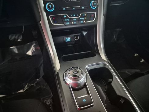 Used 2020 Ford Fusion SE FWD image 22