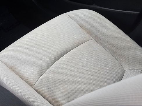 Used 2022 Toyota Corolla Cross L AWD/4WD image 16