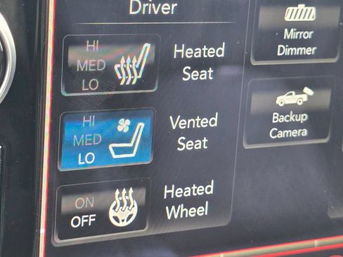 Used 2020 RAM 1500 Laramie AWD/4WD image 25