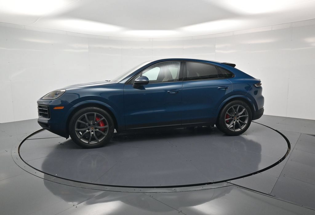Certified 2026 Porsche Cayenne S AWD/4WD image 2