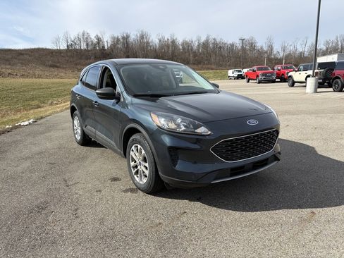 Used 2022 Ford Escape SE image 7