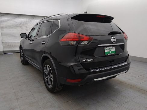 Used 2017 Nissan Rogue SL image 5