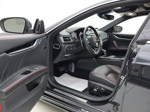 Used 2023 Maserati Ghibli Modena Q4 AWD/4WD image 35