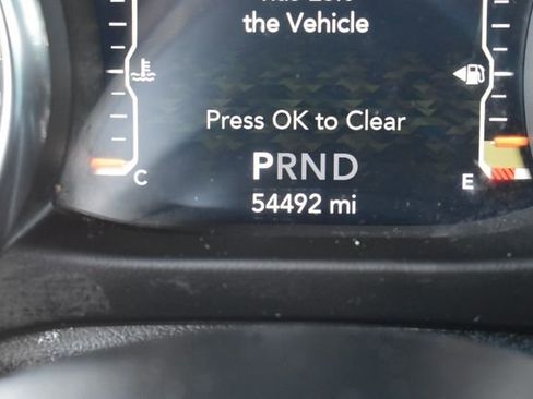 Used 2022 Jeep Wrangler Unlimited Sahara image 23