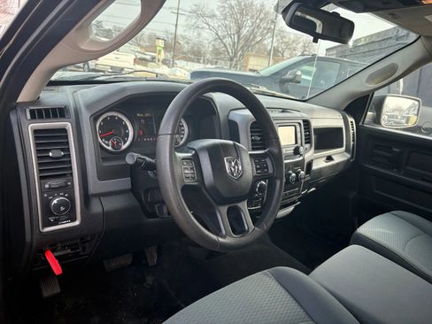 Used 2015 RAM 1500 Express w/ Black Ram 1500 Express Group image 10