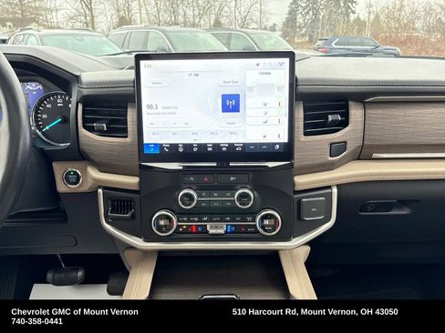 Used 2024 Ford Expedition Max Limited image 19