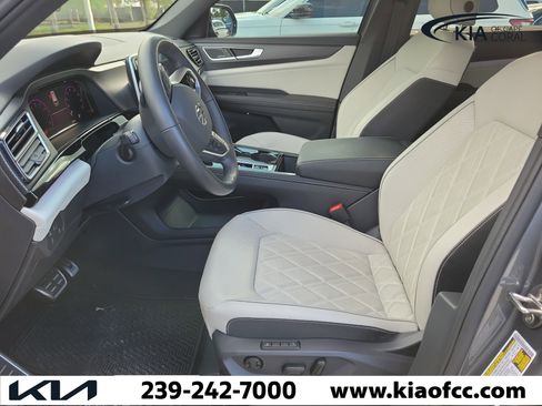 Used 2025 Volkswagen Atlas Cross Sport SEL Premium R-Line image 6