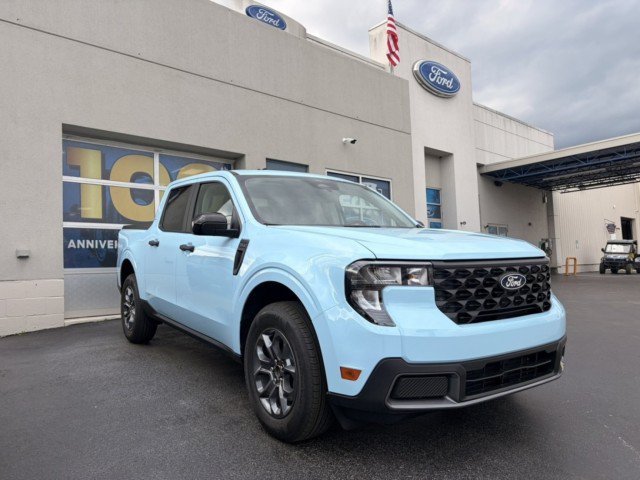 New 2026 Ford Maverick XLT w/ Equipment Group 301A AWD/4WD image 2