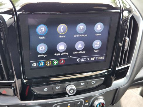 Used 2023 Chevrolet Traverse LT FWD image 6