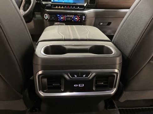 Used 2024 Chevrolet Silverado 1500 High Country w/ Technology Package image 28