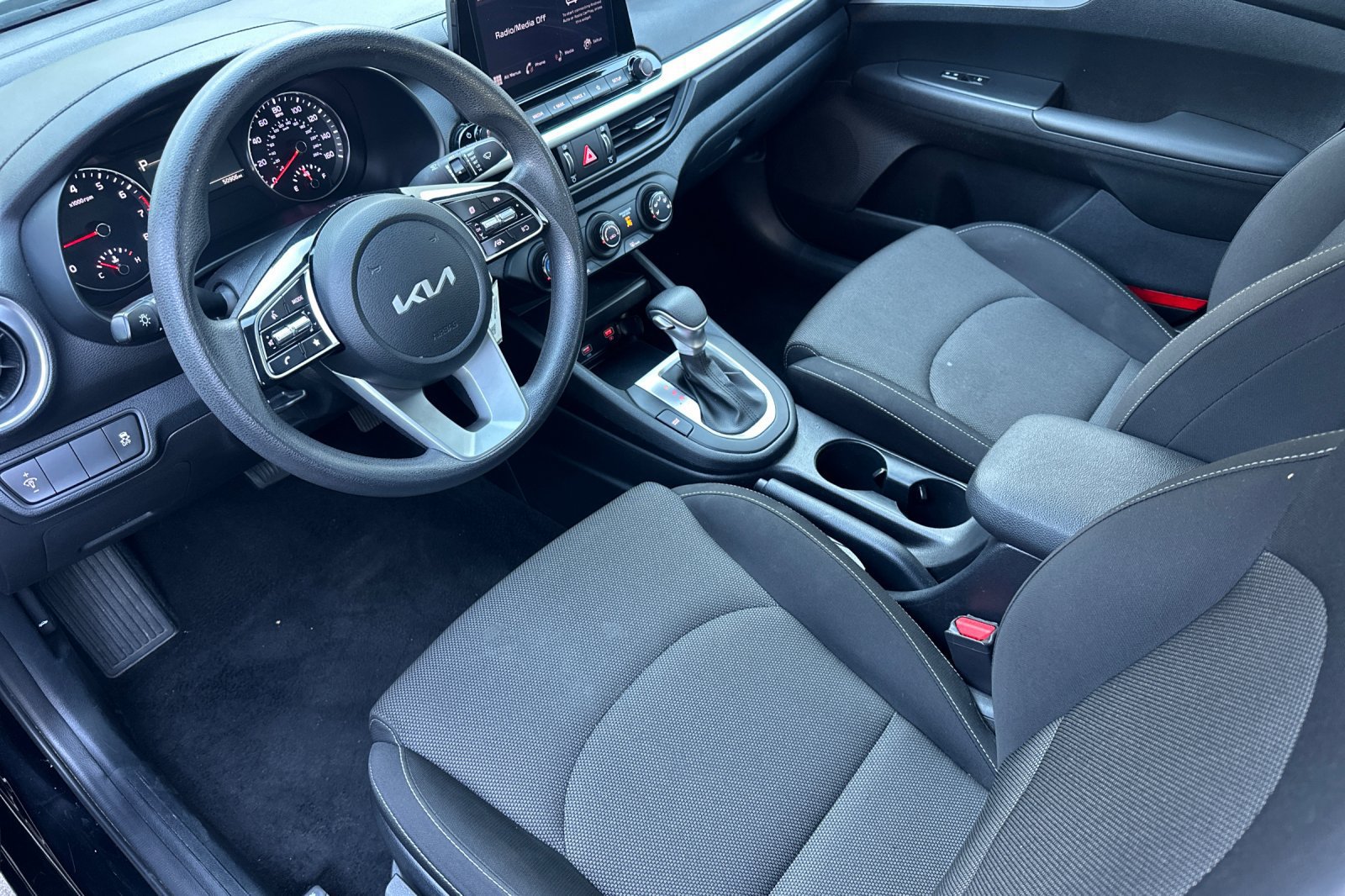 Used 2024 Kia Forte LXS FWD image 10