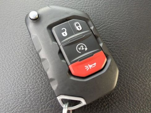 New 2025 Jeep Wrangler Unlimited Rubicon w/ Steel Bumper Group image 26