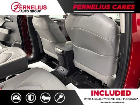 Used 2025 Toyota Highlander XLE AWD/4WD image 28