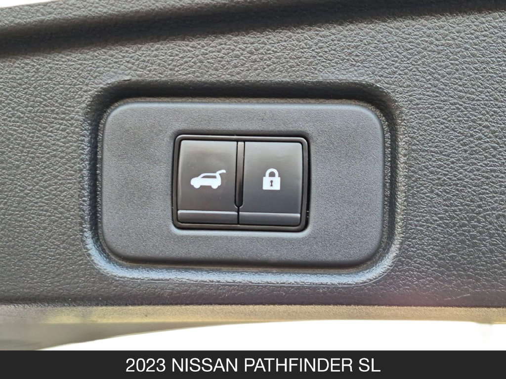 Used 2023 Nissan Pathfinder SL FWD image 25