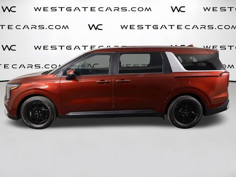 Used 2025 Kia Carnival FWD image 5