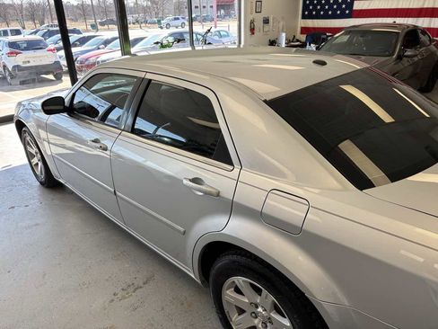 Used 2007 Chrysler 300 Touring image 11