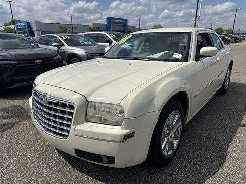 Used 2008 Chrysler 300 Touring RWD image 6