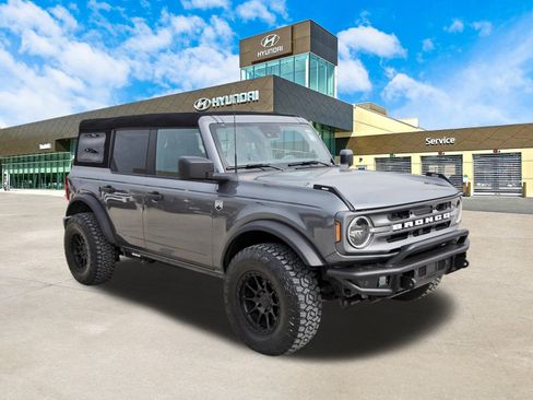 Used 2024 Ford Bronco Big Bend image 3