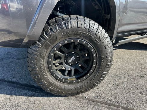 Used 2021 Toyota 4Runner SR5 AWD/4WD image 38