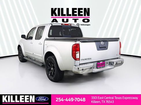 Used 2015 Nissan Frontier SL image 6