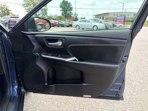 Used 2016 Toyota Camry XLE FWD image 29