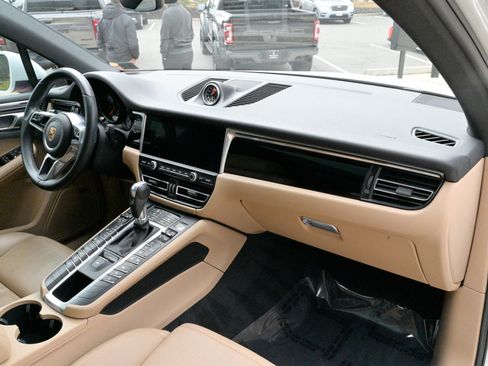 Used 2020 Porsche Macan image 51
