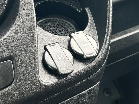 Used 2014 RAM ProMaster 2500 w/ Interior Convenience Group image 24